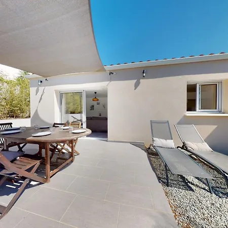Cap D'agde Maison Sur Le Golf Avec Piscine Chauffee. Ferienhaus