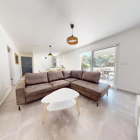 Ferienhaus Cap D'agde Maison Sur Le Golf Avec Piscine Chauffee. Agde