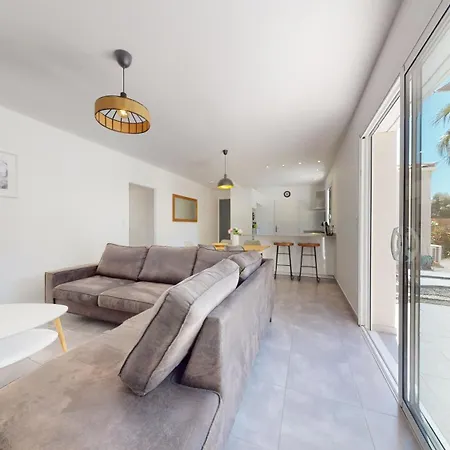 Cap D'agde Maison Sur Le Golf Avec Piscine Chauffee. * Agde