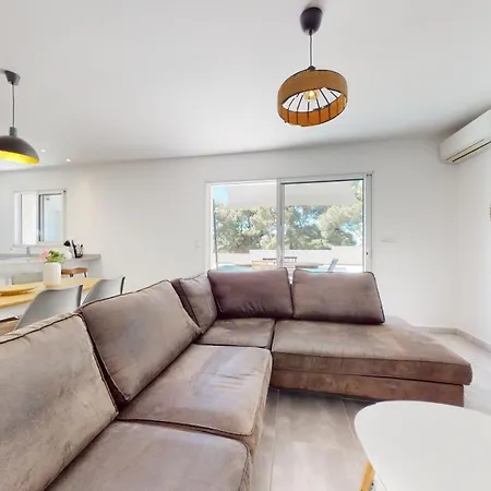 Ferienhaus Cap D'agde Maison Sur Le Golf Avec Piscine Chauffee. Agde