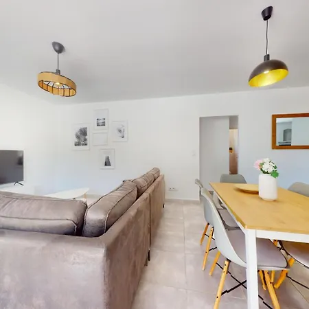 Cap D'agde Maison Sur Le Golf Avec Piscine Chauffee. Ferienhaus