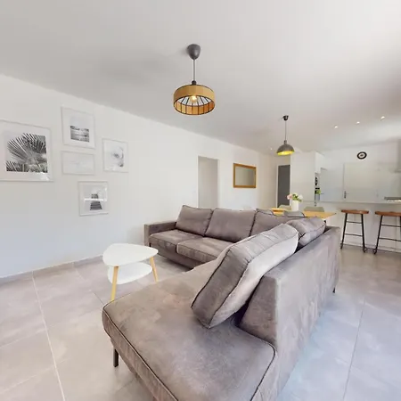 Cap D'agde Maison Sur Le Golf Avec Piscine Chauffee. Agde