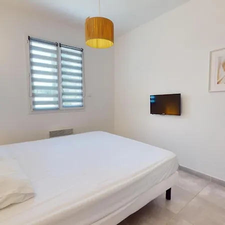 Cap D'agde Maison Sur Le Golf Avec Piscine Chauffee.