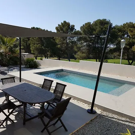 Ferienhaus Cap D'agde Maison Sur Le Golf Avec Piscine Chauffee. *